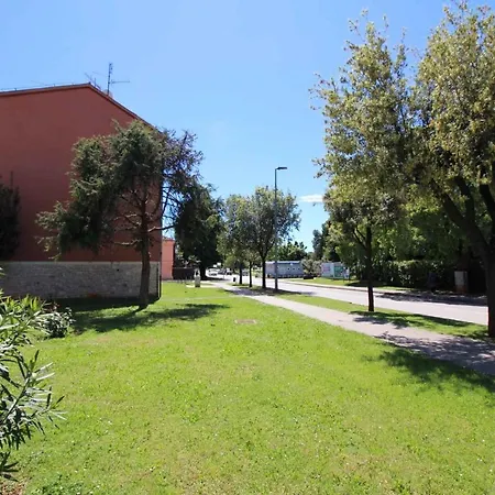 Appartamento In Porec/istrien 10075 *