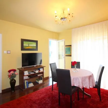 In Porec/istrien 10075 Apartment *